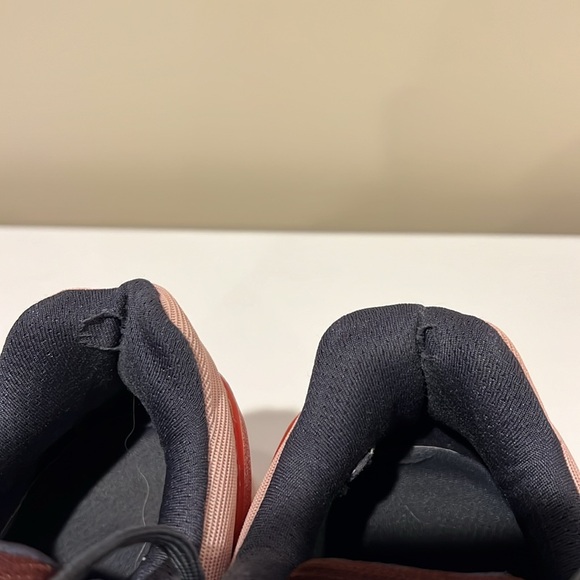 On Cloudstratus 2 Women's Running shoes (Neutral) size 9 - Picture 5 of 7